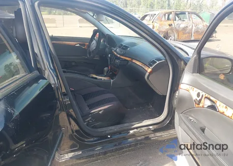 2005 Mercedes-Benz E 320 4Matic z USA, uszkodzony, nr VIN WDBUF82J55X173496